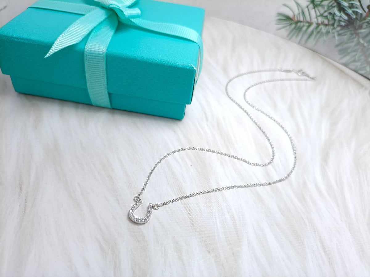 [Reverie Jewels]U PEDANT DIAMOND NECKLACE