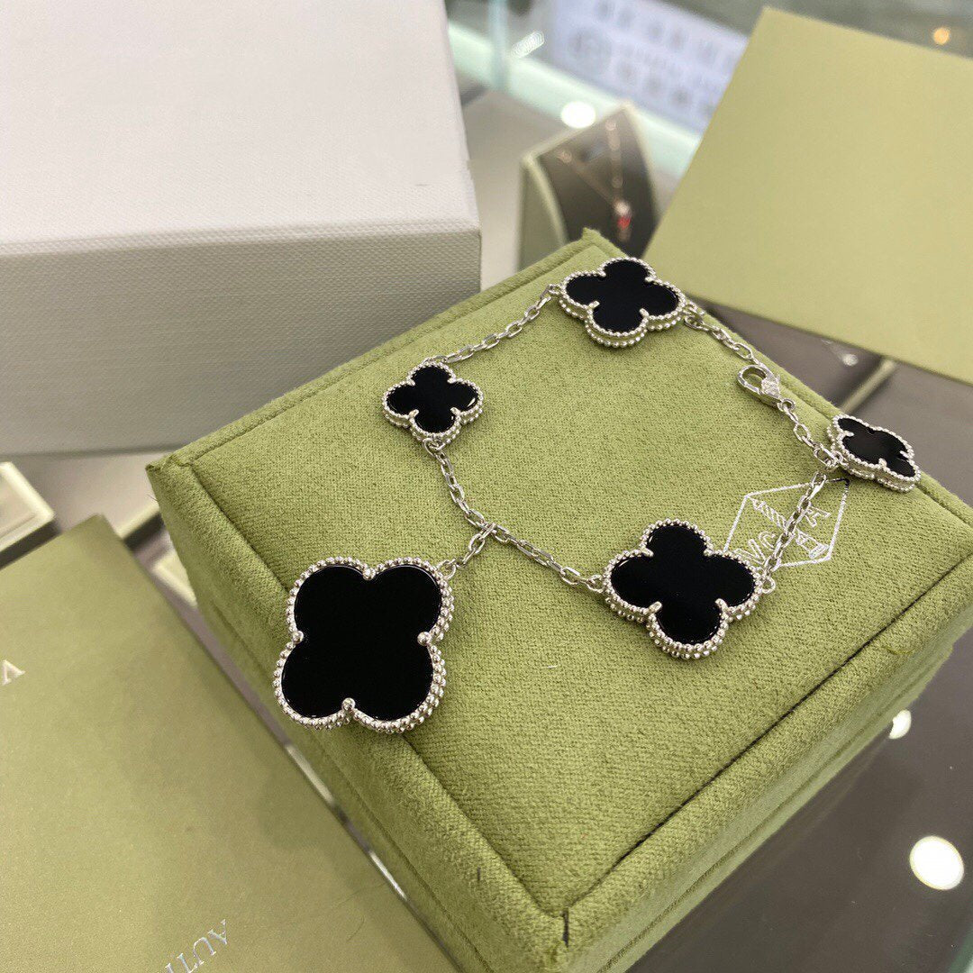 [⭐Reverie Jewels]CLOVER 5 MOTIFS SIVLER ONYX BRACELET