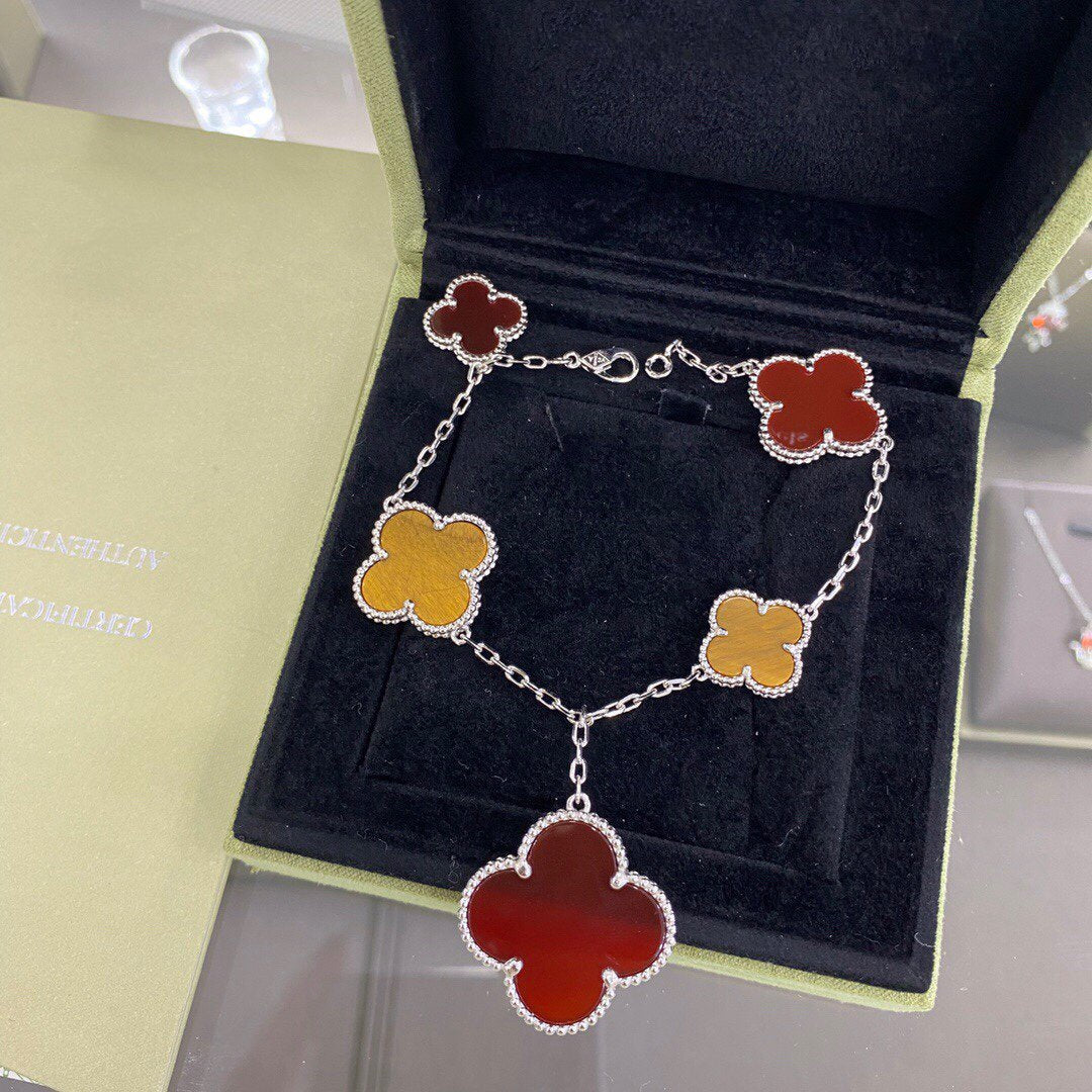 [⭐Reverie Jewels]CLOVER 5 MOTIFS SIVLER CARNELIAN TIGER EYE BRACELET