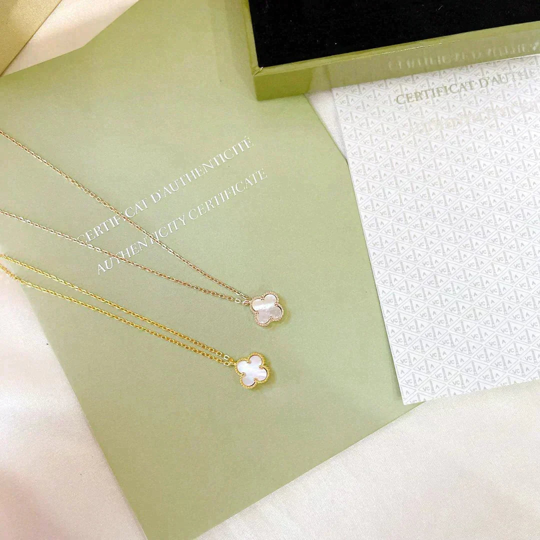 [⭐Reverie Jewels]CLOVER MINI 9.5MM WHITE MOTHER-OF-PEARL NECKLACE