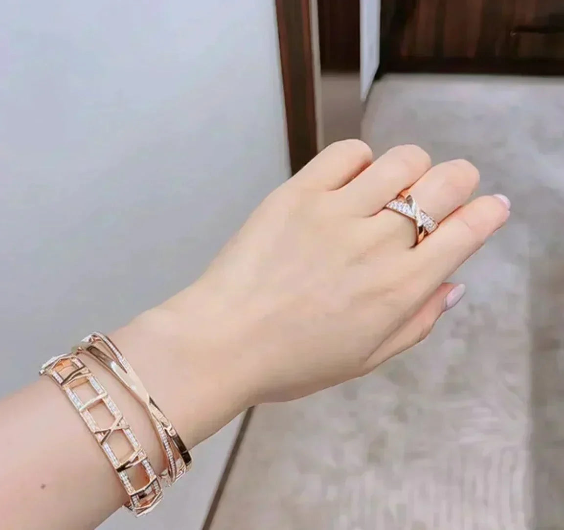 [Reverie Jewels]NARROW HINGED BANGLEIN WITH DIAMONDS SMALL
