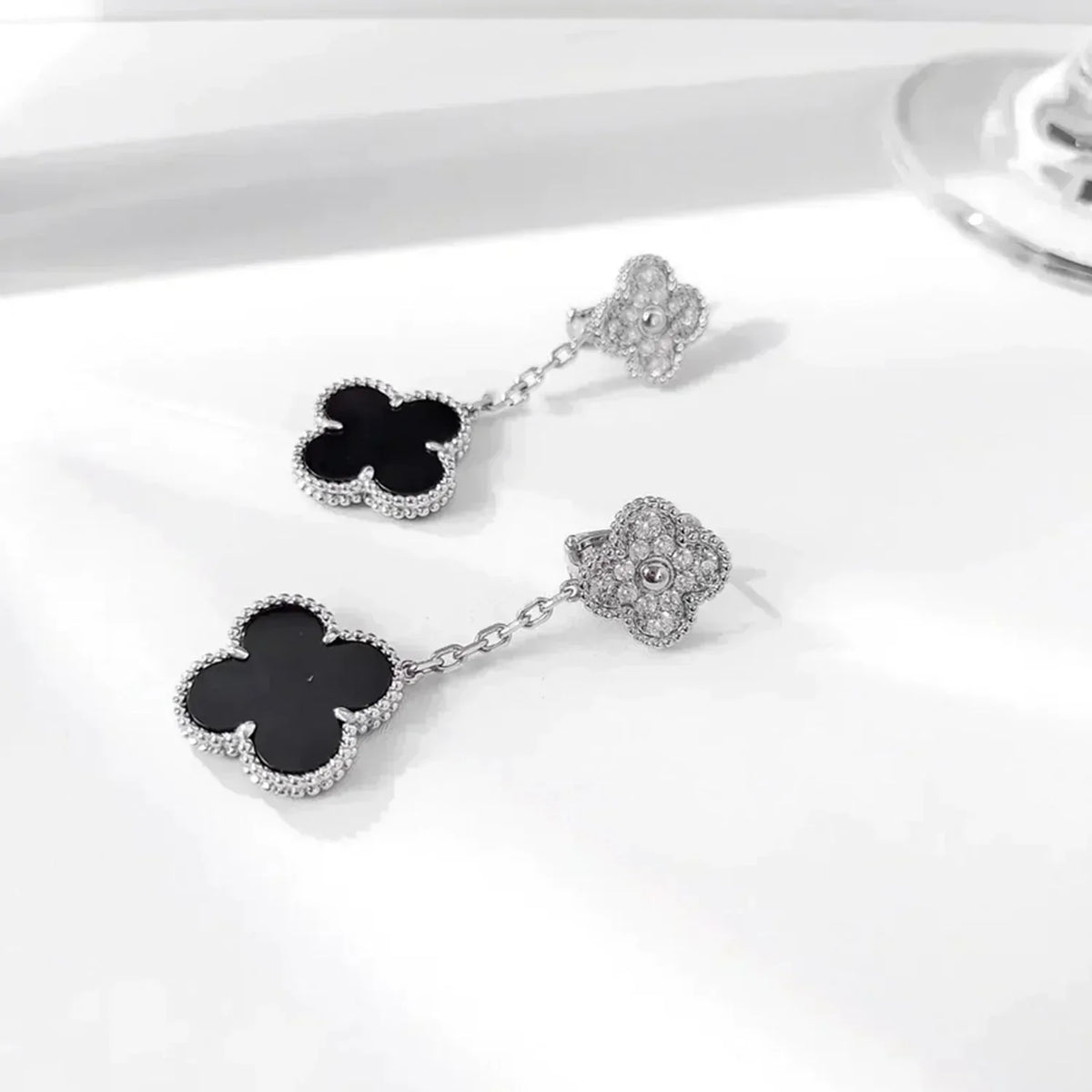 [⭐Reverie Jewels]CLOVER 2 MOTIFS  DIAMOND ONYX EARRINGS SILVER