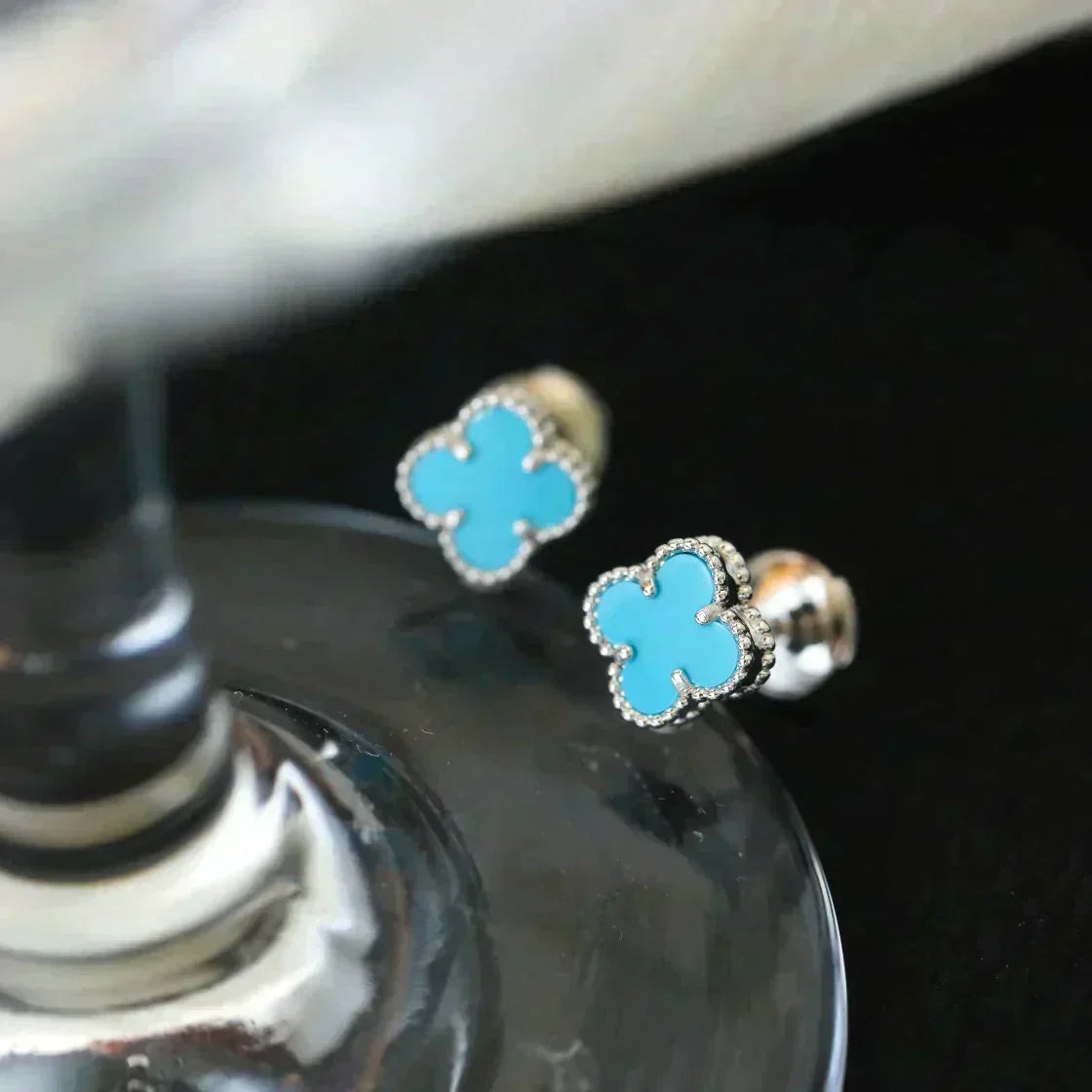 [⭐Reverie Jewels]CLOVER MINI 9.5MM ONYX STUD EARRINGS SILVER