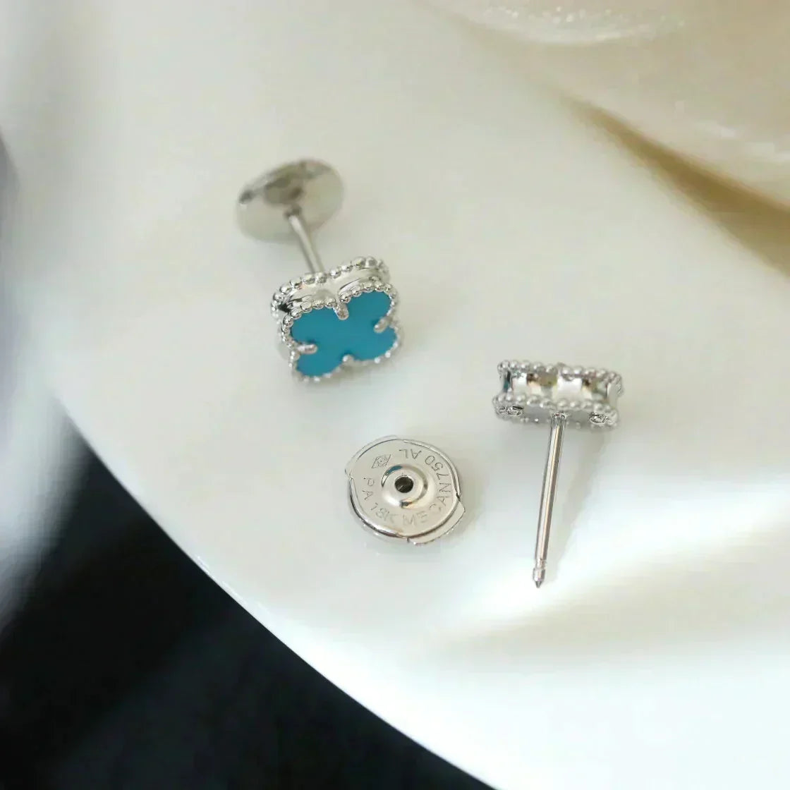 [⭐Reverie Jewels]CLOVER MINI 9.5MM ONYX STUD EARRINGS SILVER