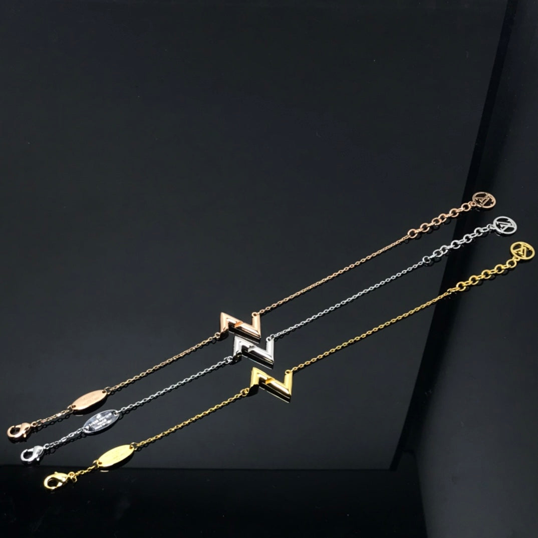[⭐Reverie Jewels]VOLT LV LOGO BRACELET