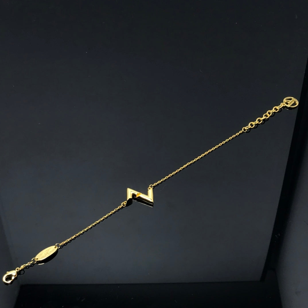 [⭐Reverie Jewels]VOLT LV LOGO BRACELET