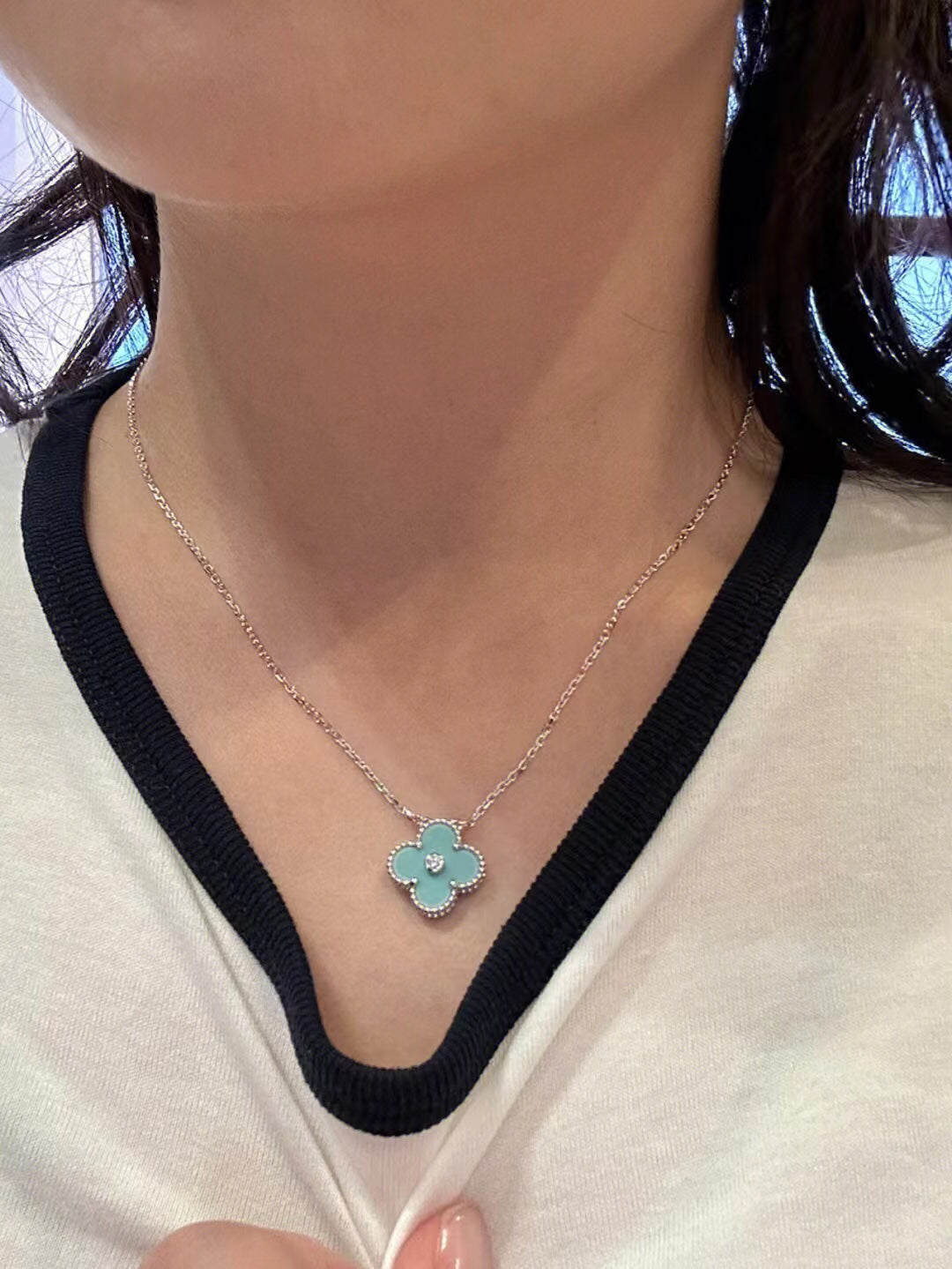 [⭐Reverie Jewels]CLOVER 1 DIAMOND LIGHT BLUE SILVER NECKLACE