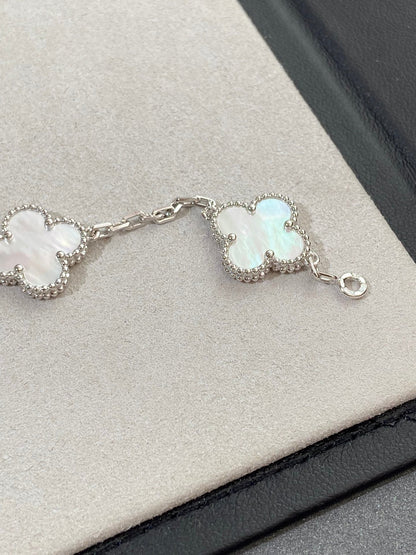 [⭐Reverie Jewels]CLOVER WHITE PEARL MOP 5 MOTIF BRACELET COLLECTION
