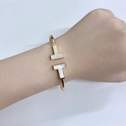[Reverie Jewels]T WIDE MOP OPEN BRACELET