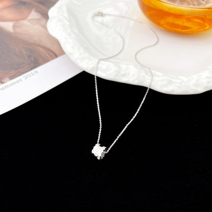 [⭐Reverie Jewels]BEE MINI PEDANT DIAMOND NECKLACE