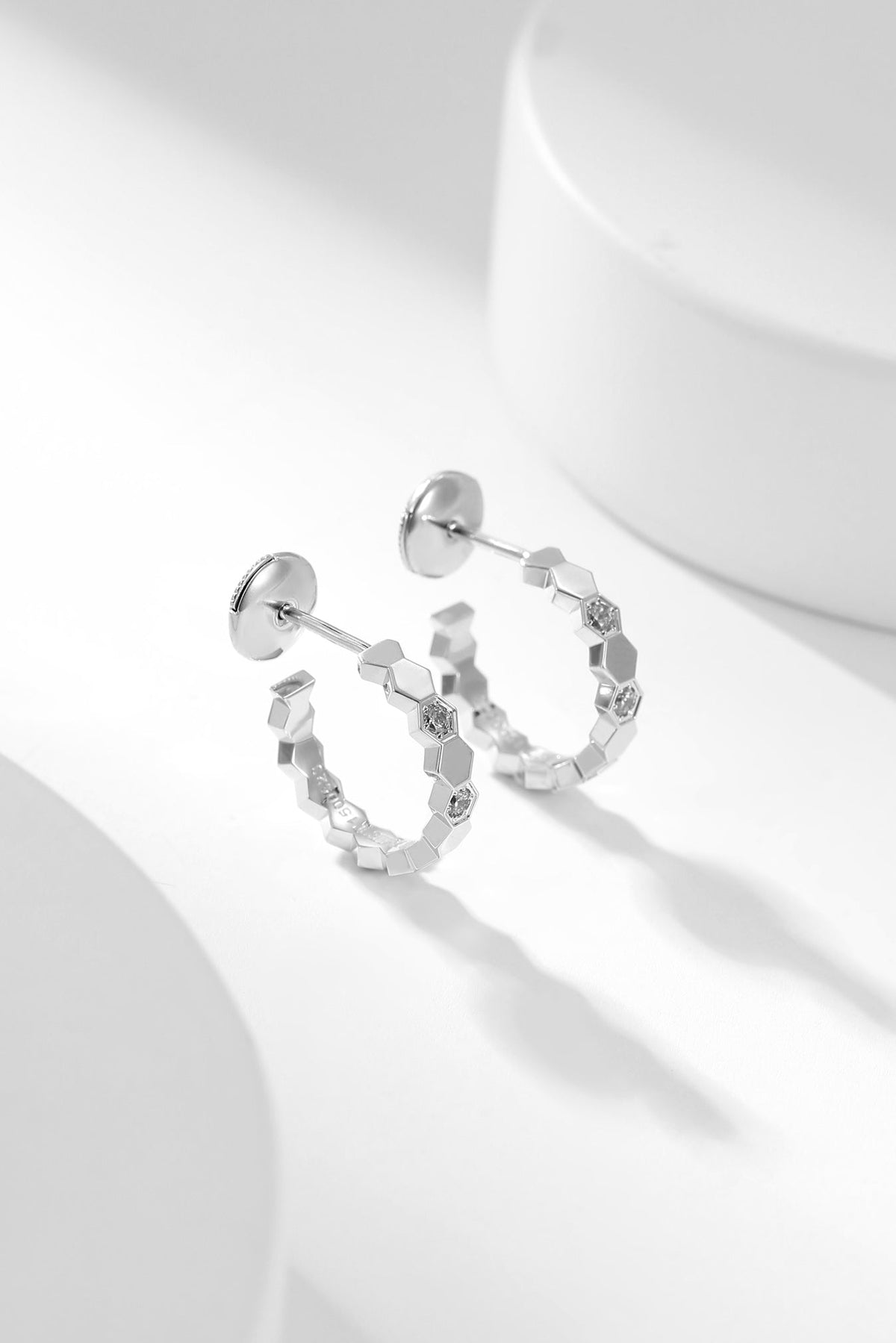 [⭐Reverie Jewels]BEE LOVE DIAMOND HOOP EARRINGS