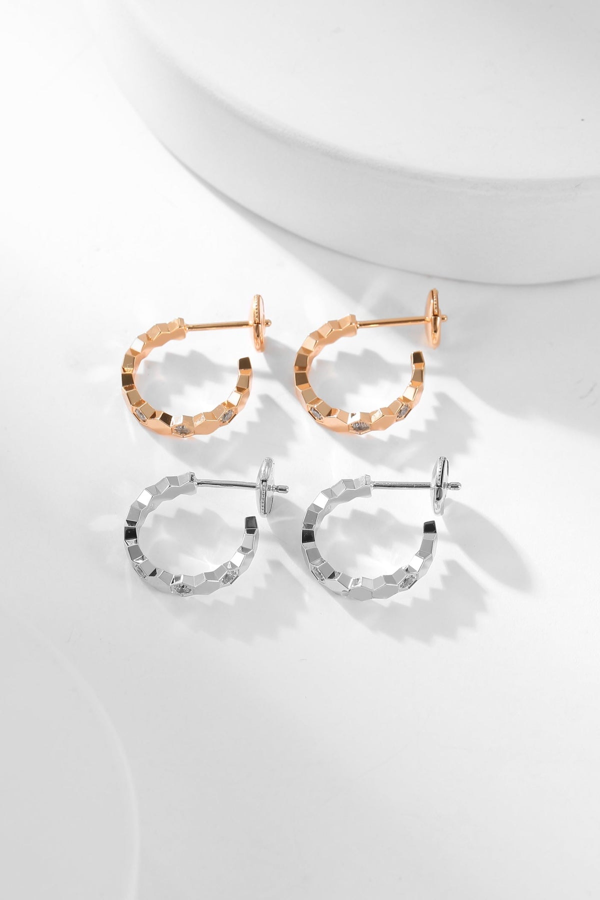 [⭐Reverie Jewels]BEE LOVE DIAMOND HOOP EARRINGS
