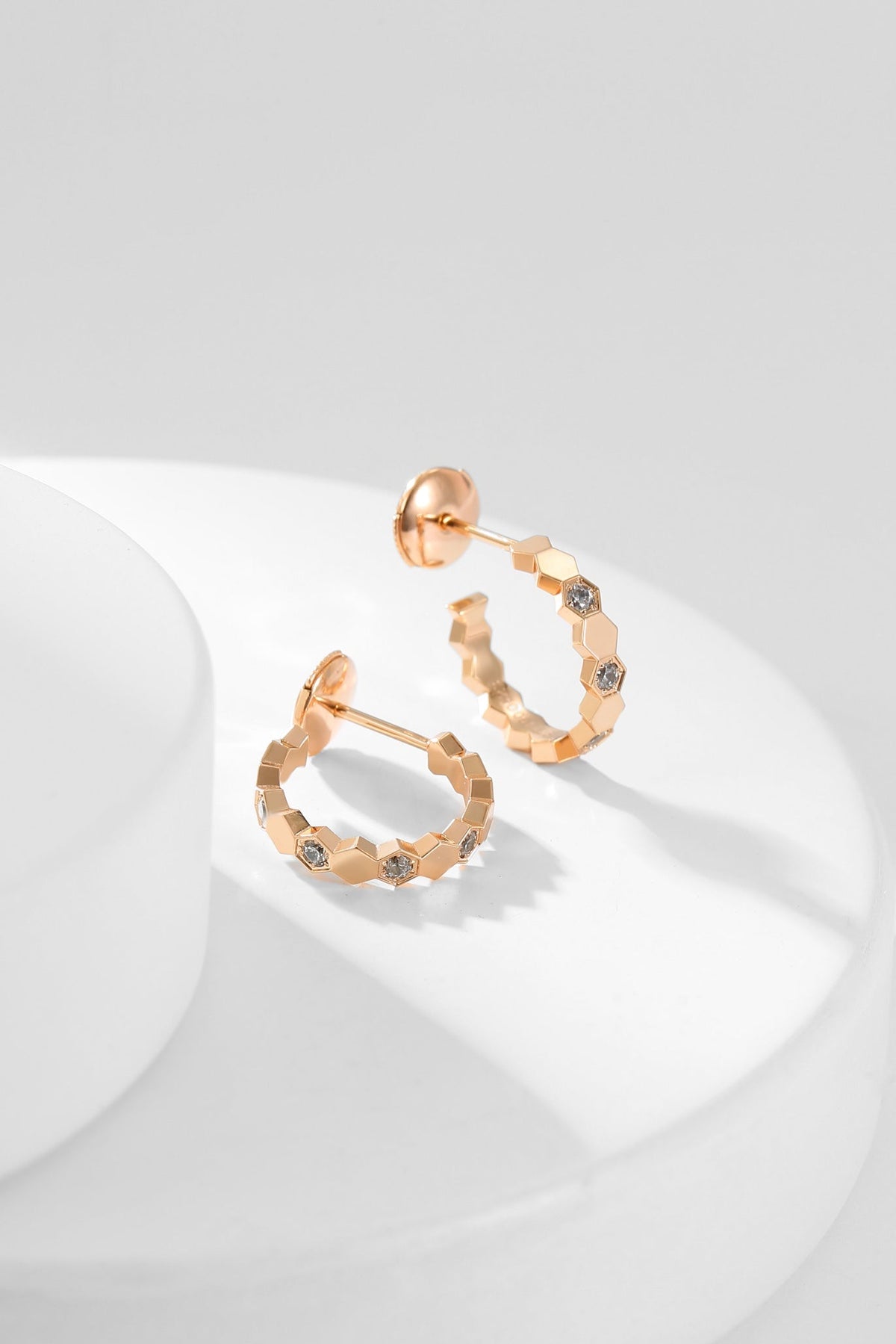 [⭐Reverie Jewels]BEE LOVE DIAMOND HOOP EARRINGS