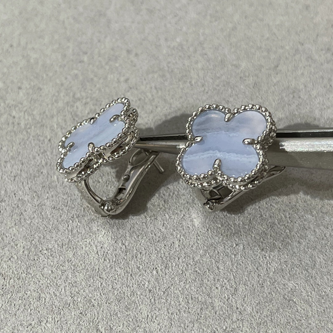 [⭐Reverie Jewels]CLOVER CHALCEDONY SILVER STUD EARRINGS