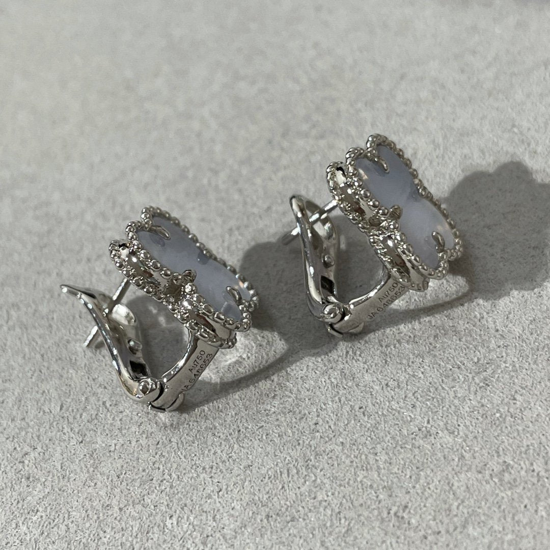 [⭐Reverie Jewels]CLOVER CHALCEDONY SILVER STUD EARRINGS