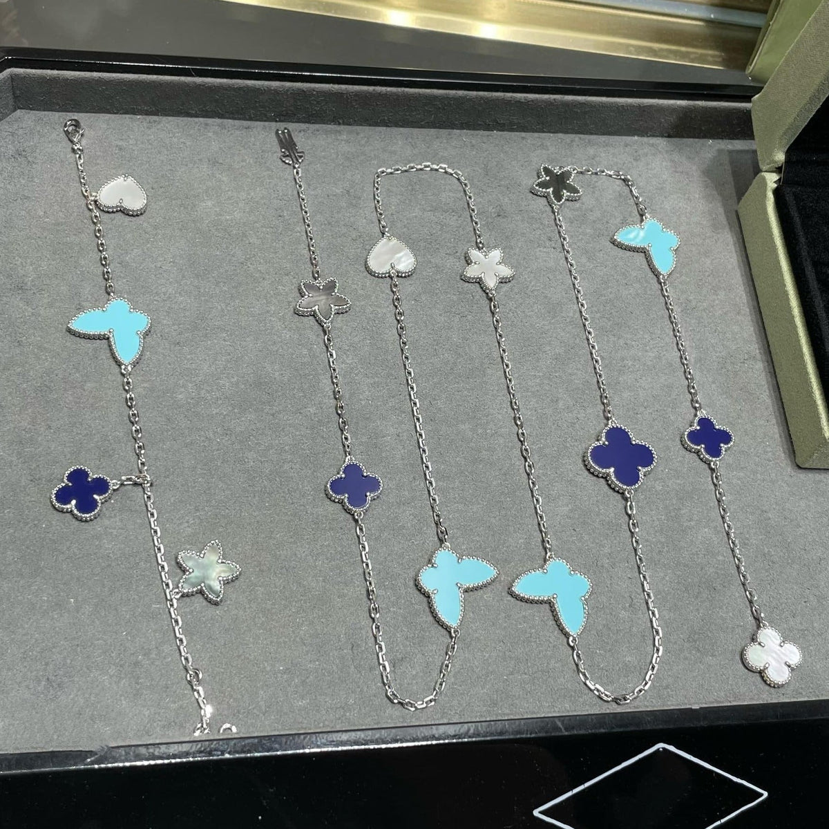 [⭐Reverie Jewels]LUCKY CLOVER SILVER 11 MOTIF NECKLACE