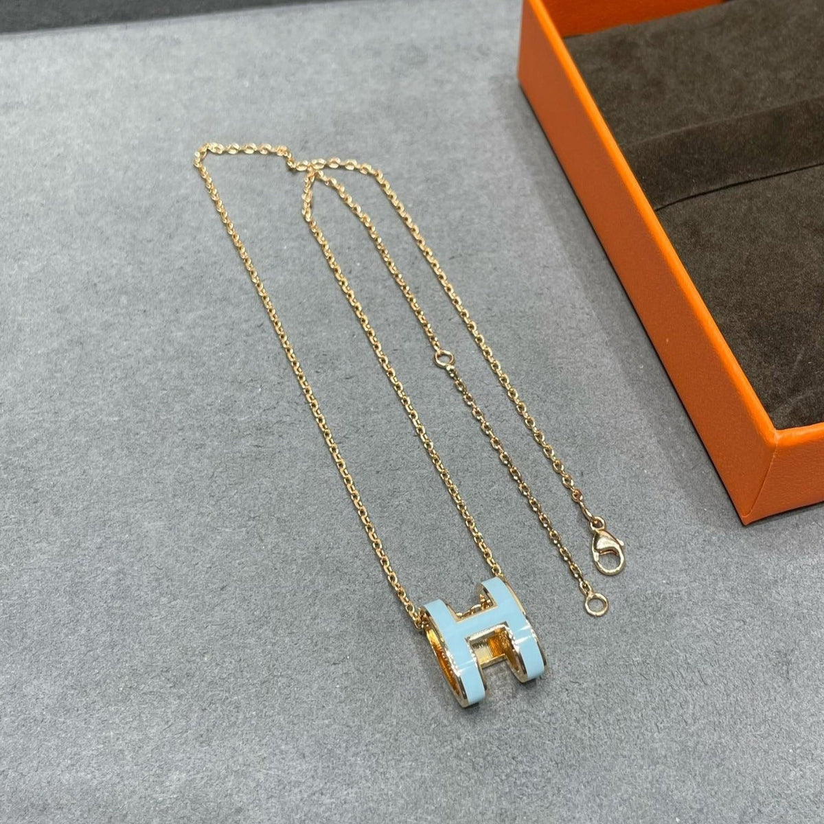 [⭐Reverie Jewels]POP H SKY BLUE NECKLACE