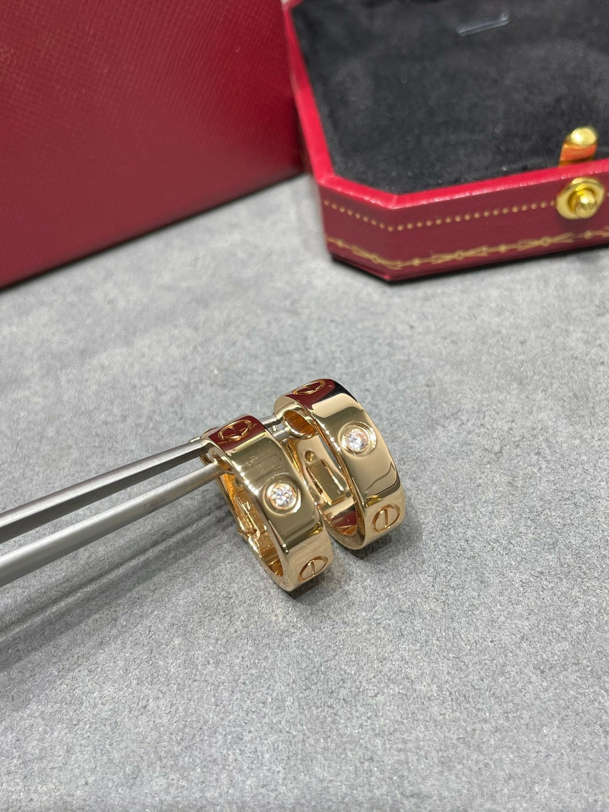 [⭐Reverie Jewels]LOVE 5.5MM 1 DIAMOND EARRINGS
