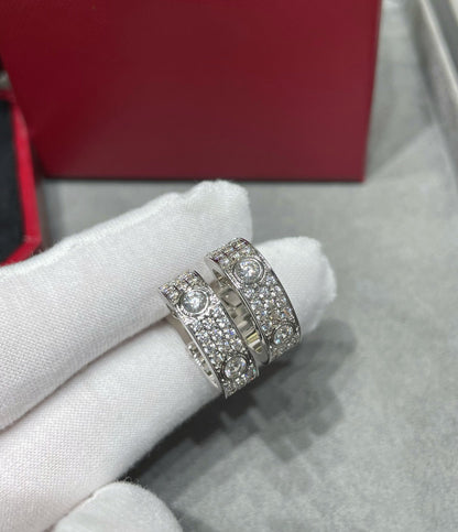 [⭐Reverie Jewels]LOVE 5.5MM DIAMOND PAVED EARRINGS