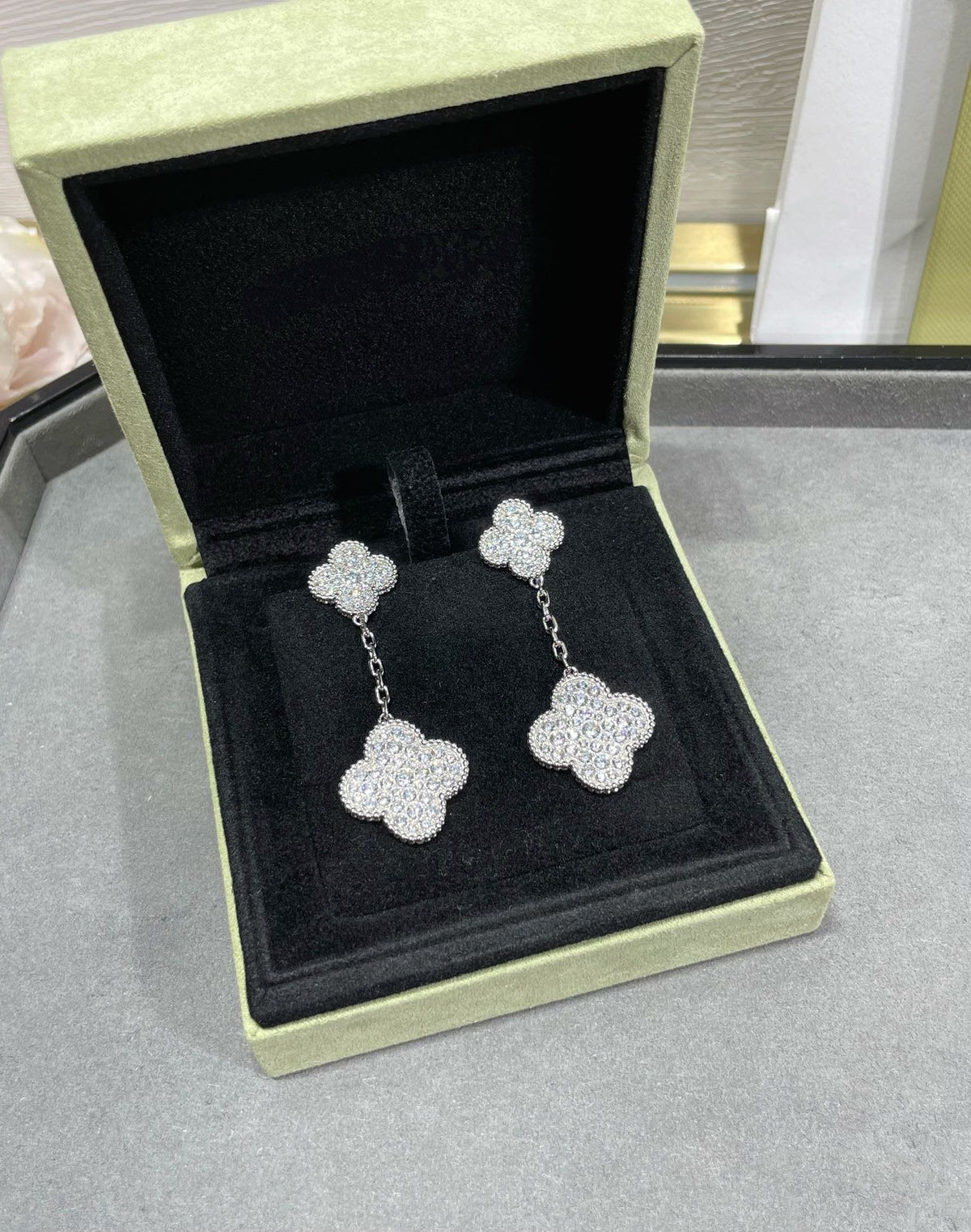 [⭐Reverie Jewels]CLOVER 2 MOTIFS DIAMOND PAVED SILVER EARRINGS