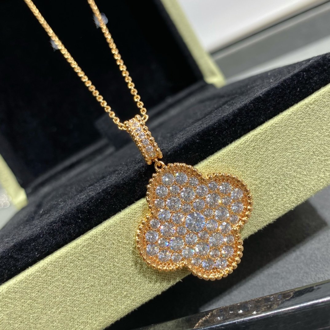 [⭐Reverie Jewels]CLOVER 25MM LARGE PEDANT DIAMOND PAVED LONG NECKLACE