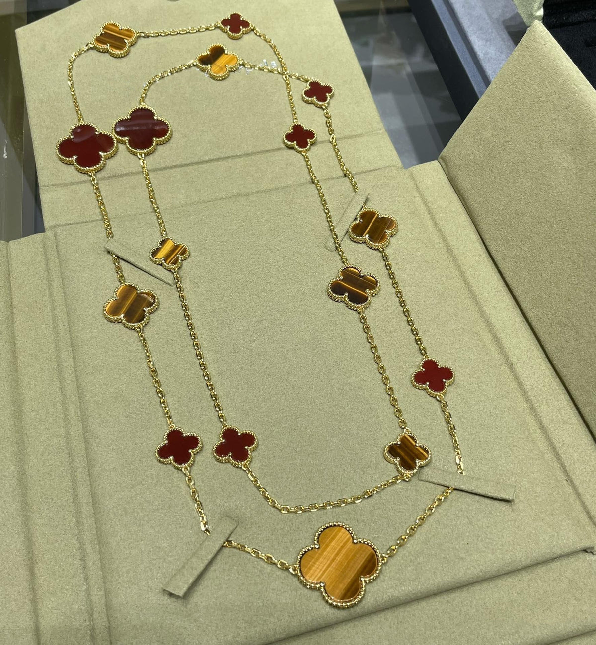 [⭐Reverie Jewels]CLOVER 16 MOTIF CARNELIAN TIGER EYE ROSE GOLD NECKLACE