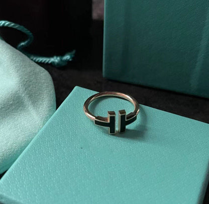 [Reverie Jewels]T SMALL ONYX PINK GOLD RING