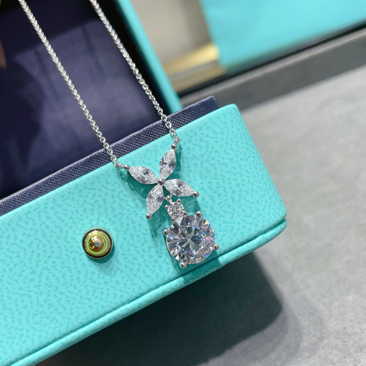 [Reverie Jewels]VICTORIA PENDANT SILVER DIAMOND NECKLACE