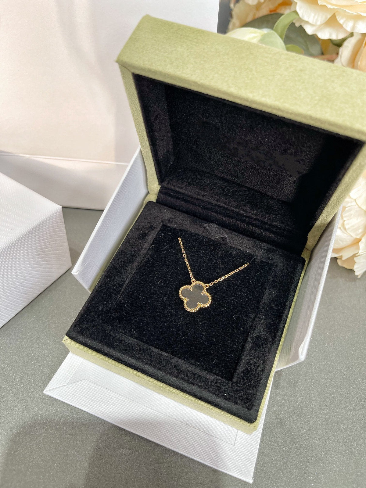 [⭐Reverie Jewels]CLOVER ROCK CRYSTAL ROSE GOLD NECKLACE