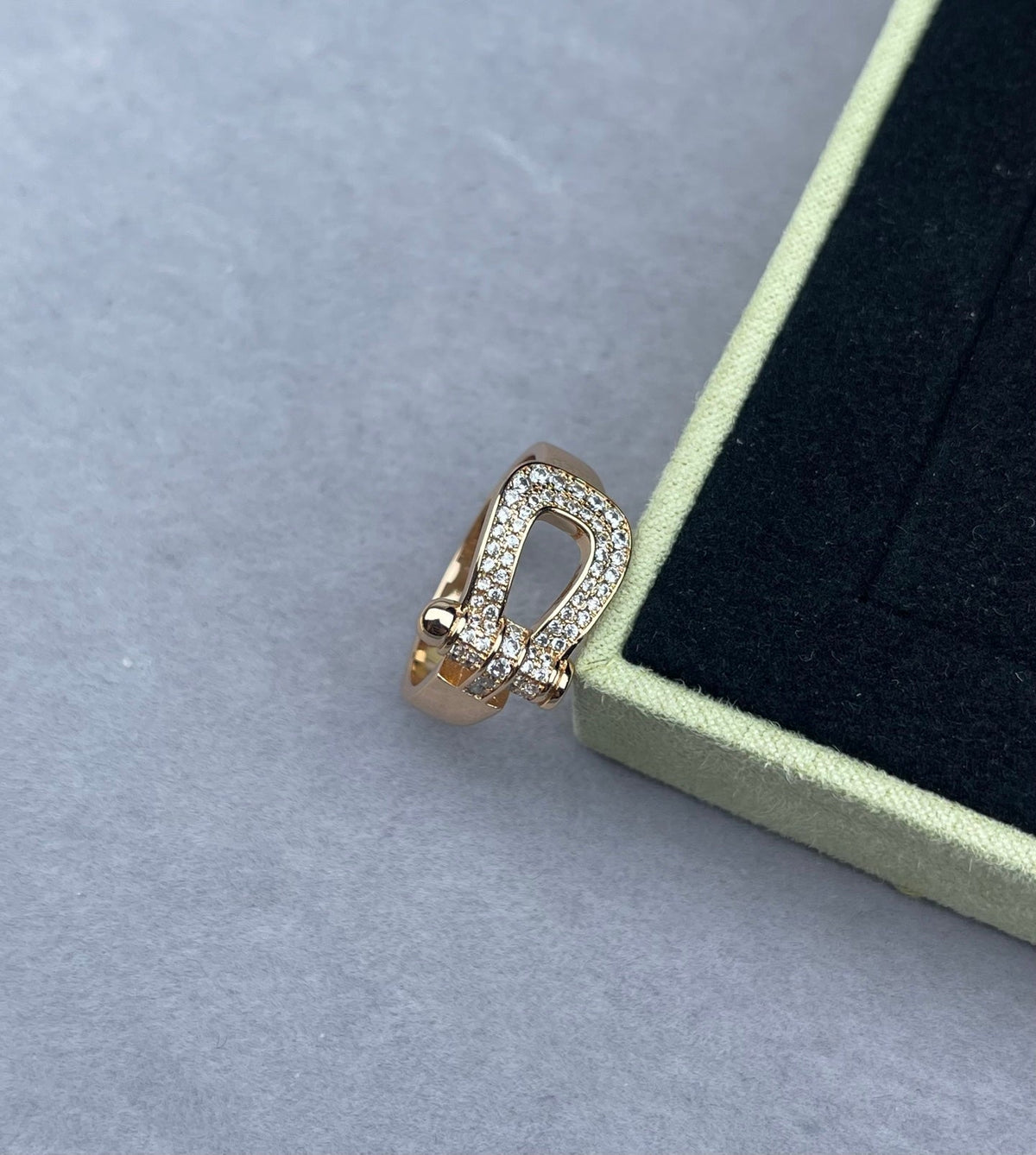 [⭐Reverie Jewels]Wide Hoof-Shaped Diamond-Studded Ring