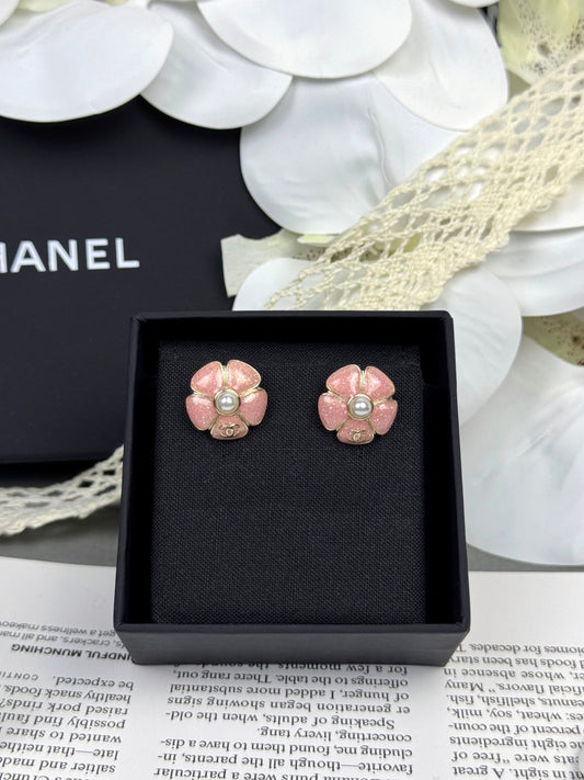 [⭐Reverie Jewels]26C Pink Camellia Pearl Enamel Stud Earrings