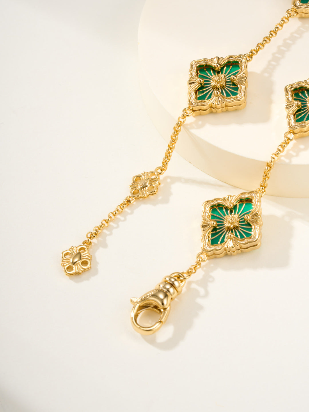 [⭐Reverie Jewels]B.C.L ENAMELED Five-Flower Bracelet（Various Colors)