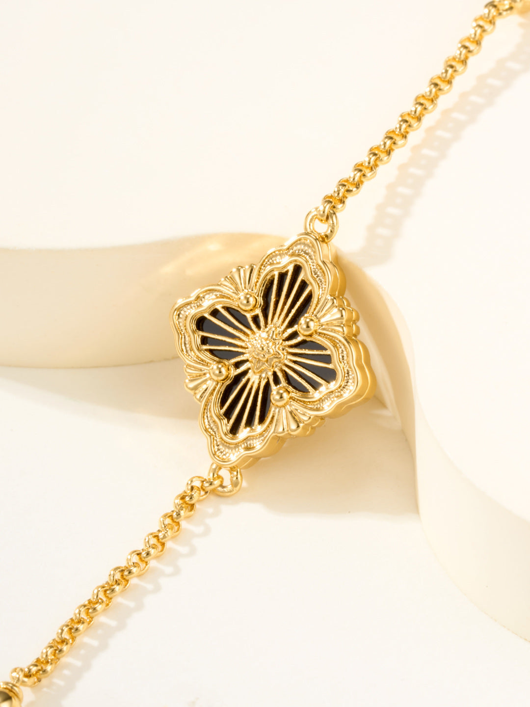 [⭐Reverie Jewels]B.C.L ENAMELED One-Flower Bracelet（Various Colors)