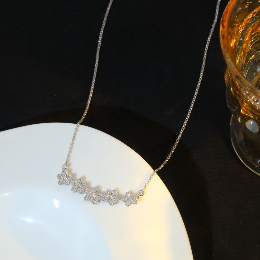 [Reverie Jewels]]wild flower diamond line pendant