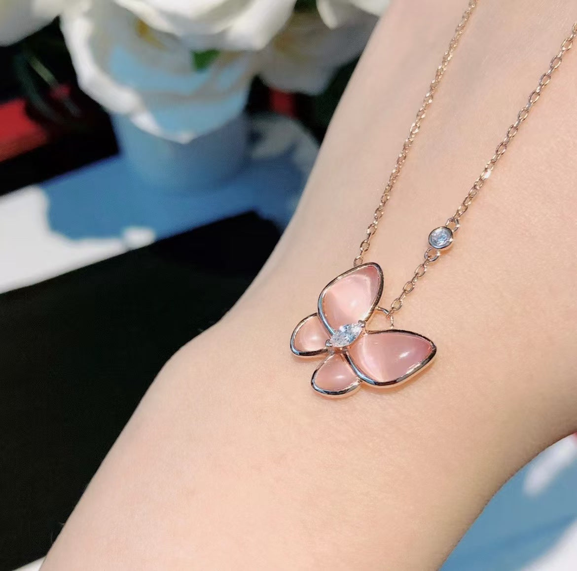 [⭐Reverie Jewels]BUTTERFLY PINK MOTHER-OF-PEARL DIAMOND NECKLACE