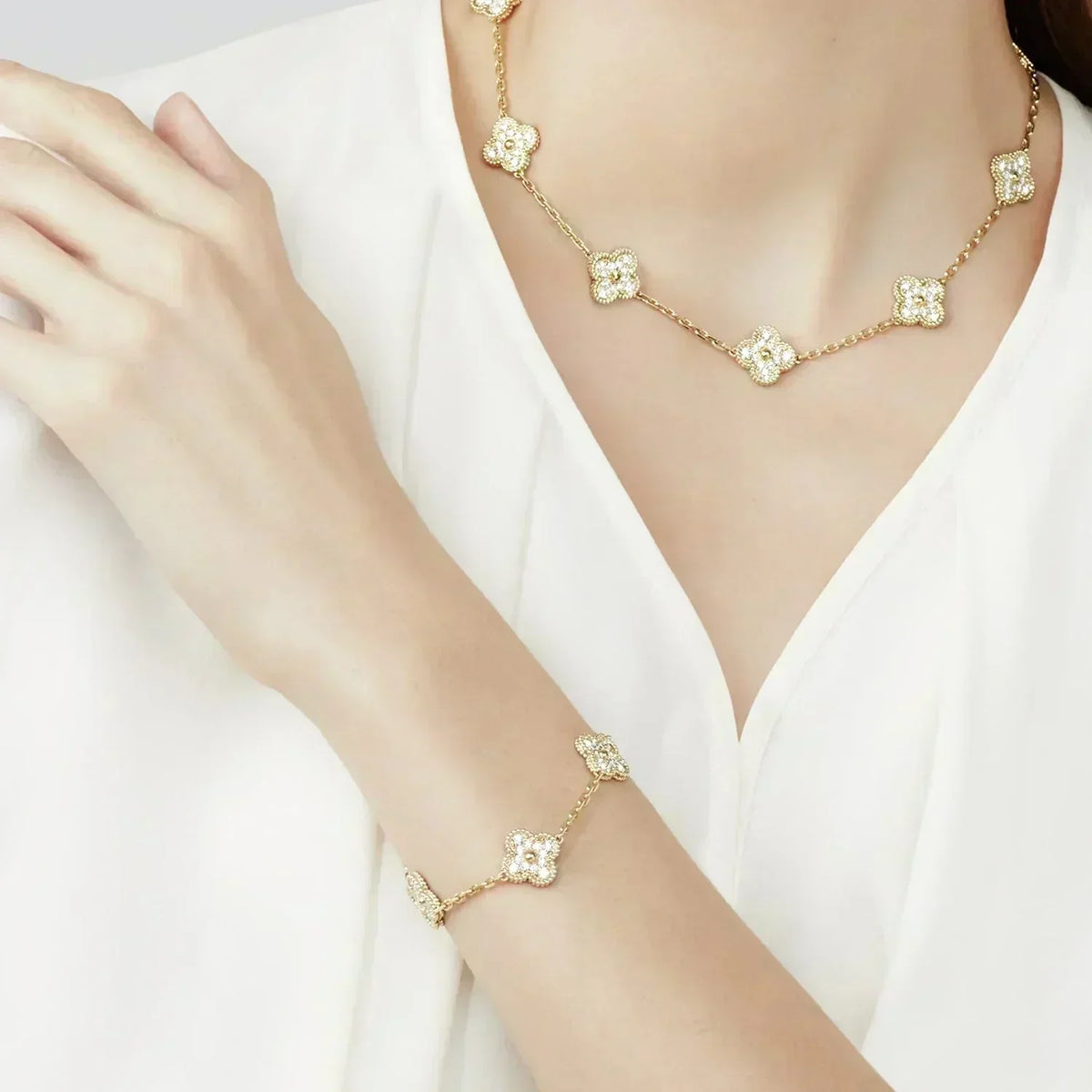 [⭐Reverie Jewels] CLOVER 5 MOTIF FULL DIAMOND BRACELET COLLECTION