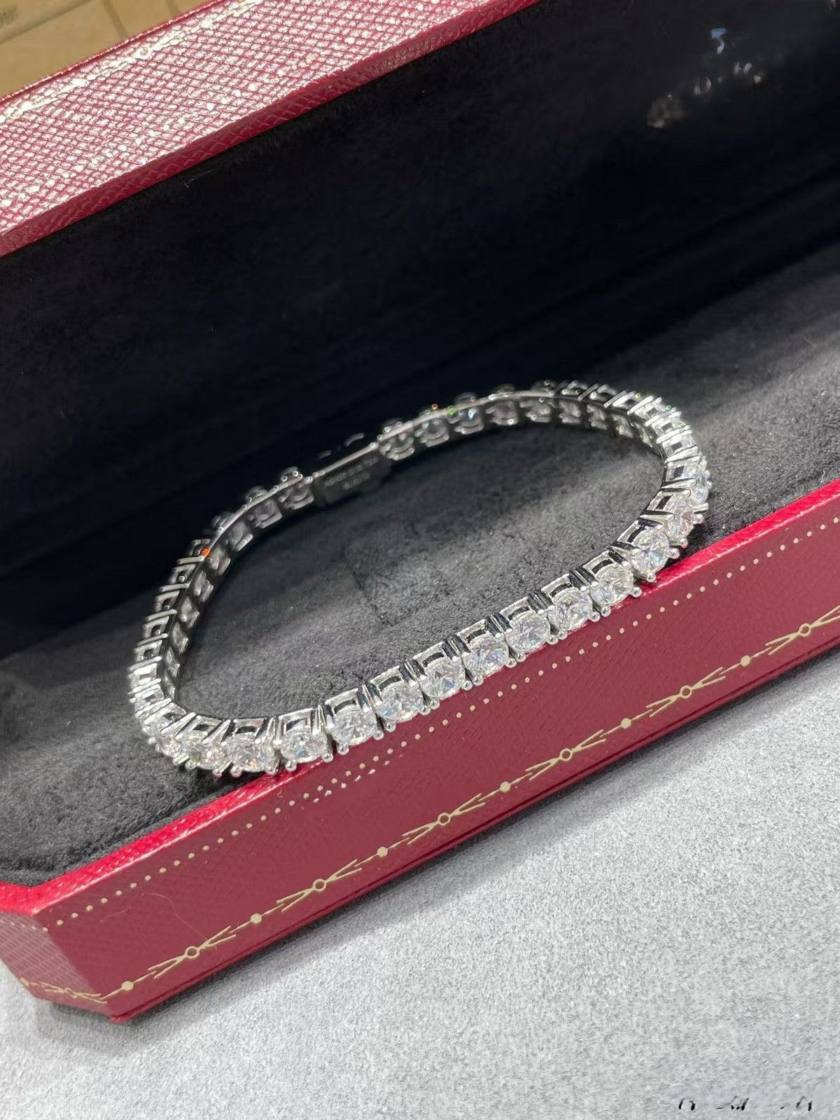 [⭐Reverie Jewels jewelrys]TENNIS BRACELET WITH FULL DIAMOND SETTING