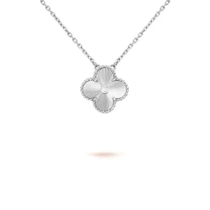 [⭐Reverie Jewels]CLOVER  15MM DIAMOND LASER NECKLACE SILVER