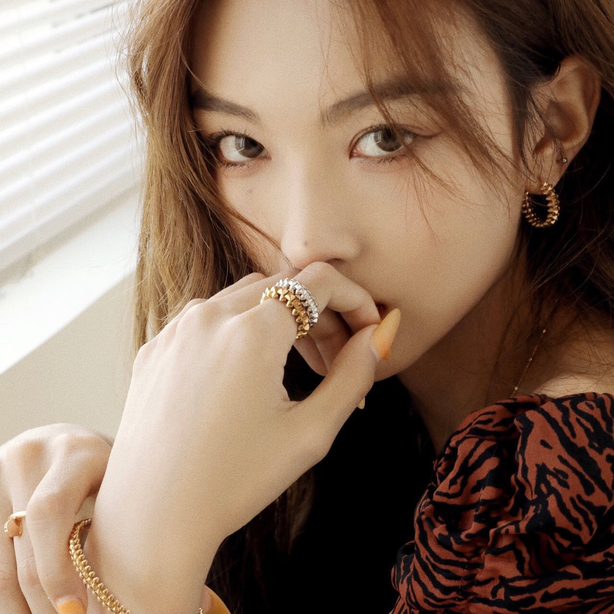 [⭐Reverie Jewels]CLASH SMALL HOOP EARRINGS