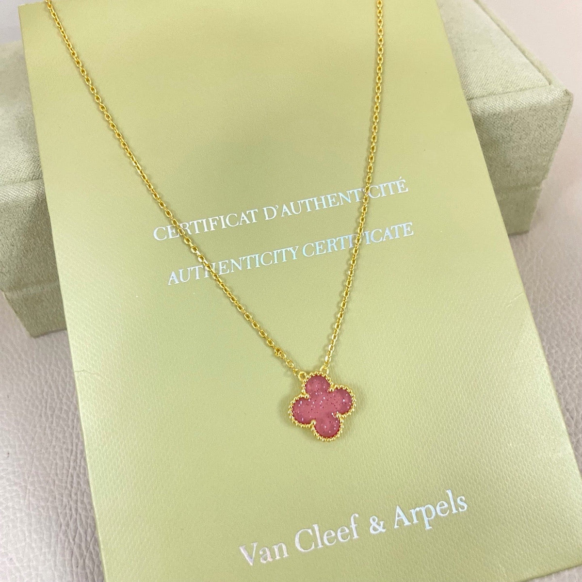 [⭐Reverie Jewels]15MM BUBBLE PINK ENAMEL SINGLE-FLOWER FOUR-LEAF CLOVER NECKLACE