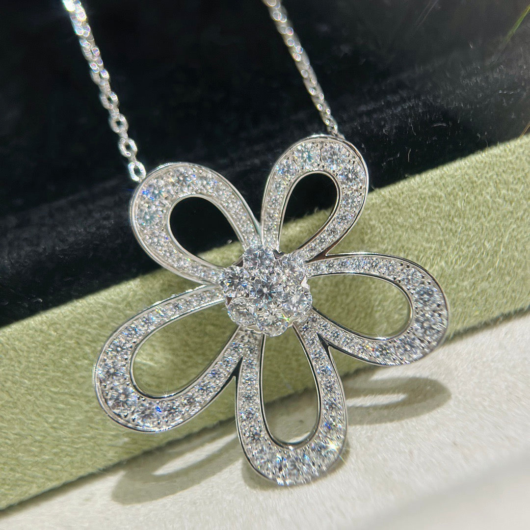 [⭐Reverie Jewels]FLOWERLACE NECKLACE FULL DIAMONDS