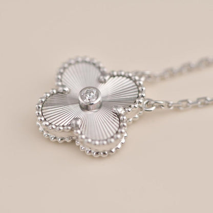 [⭐Reverie Jewels]CLOVER  15MM DIAMOND LASER NECKLACE SILVER