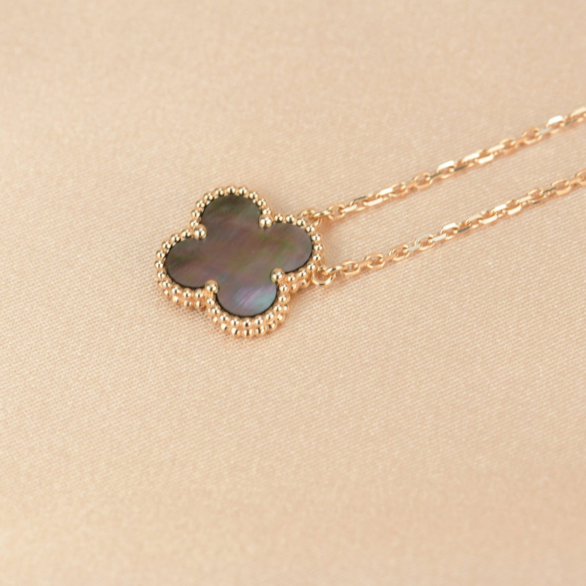 [⭐Reverie Jewels]CLOVER 15MM  GRAY MOTHER OF PEARL NECKLACE