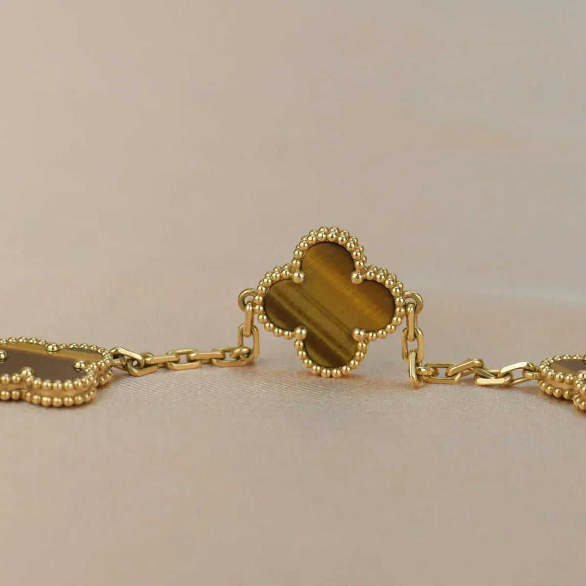 [⭐Reverie Jewels] CLOVER 5 MOTIFS TIGER EYE BRACELET COLLECTION