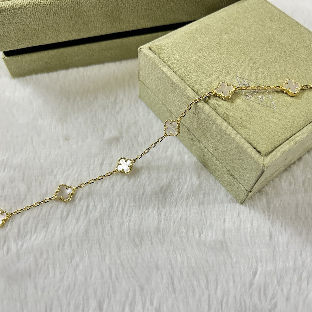 [⭐Reverie Jewels]CLOVER 6 MOTIF WHITE MOP BRACELET