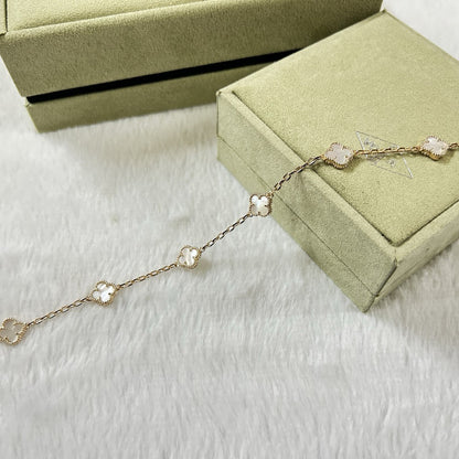 [⭐Reverie Jewels]CLOVER 6 MOTIF WHITE MOP BRACELET