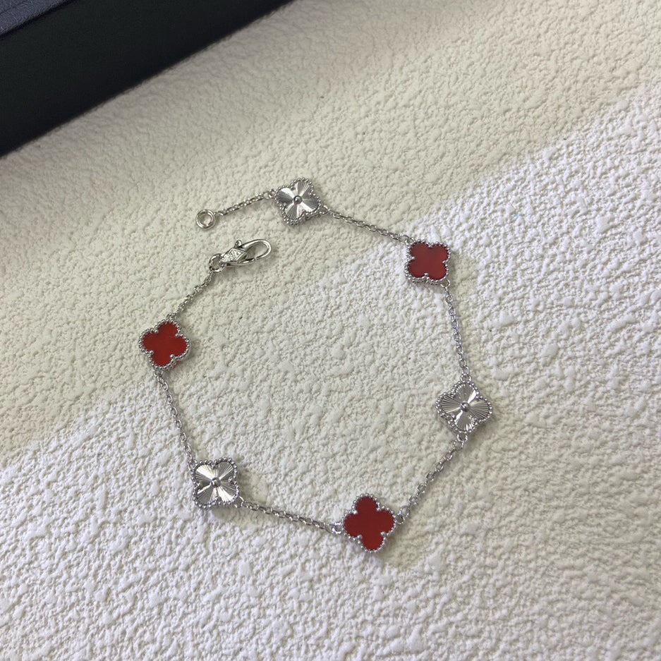 [⭐Reverie Jewels]CLOVER 6 MOTIF RED AGATE LASER BRACELET