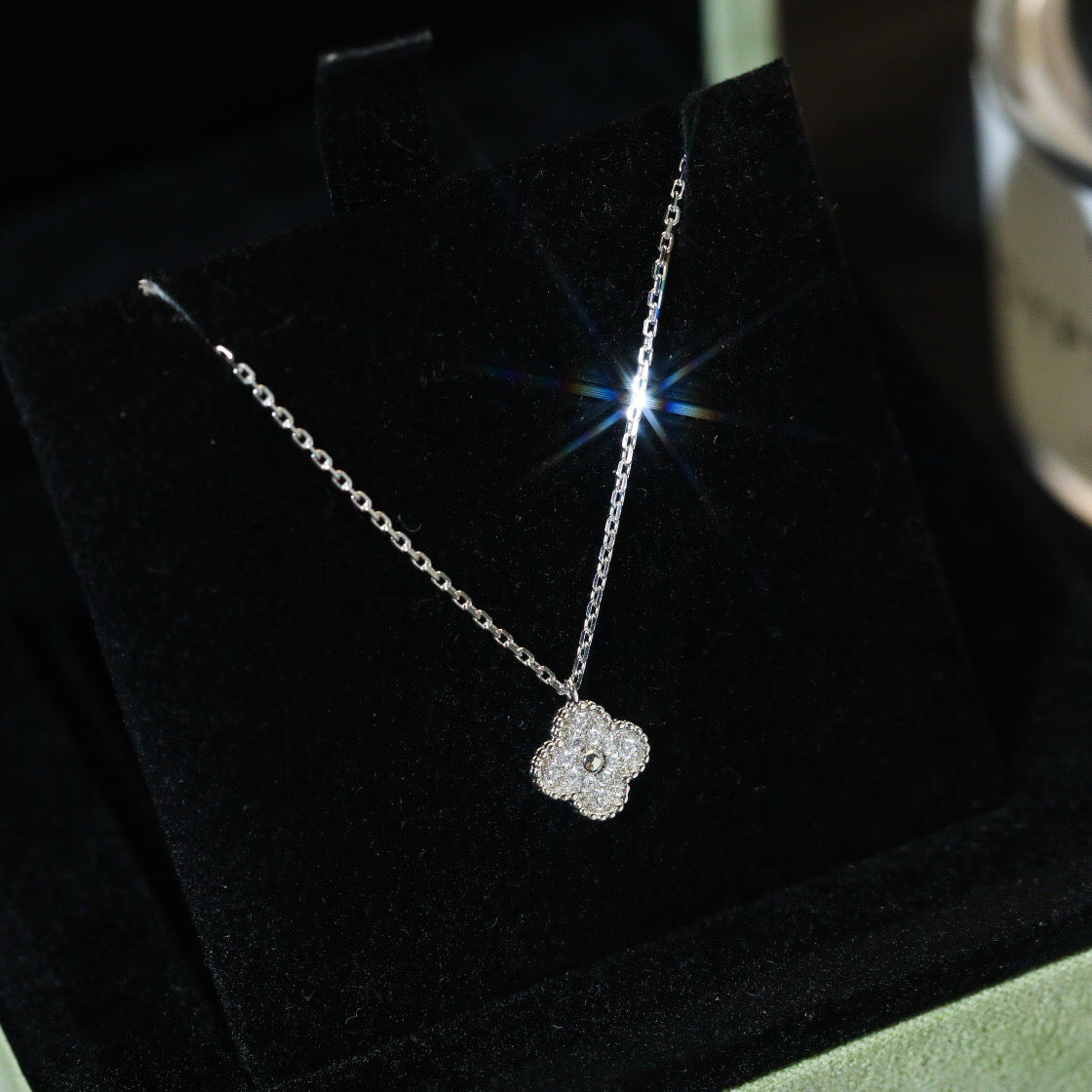 [⭐Reverie Jewels]CLOVER MINI 9.5MM PENDANT DIAMOND NECKLACE