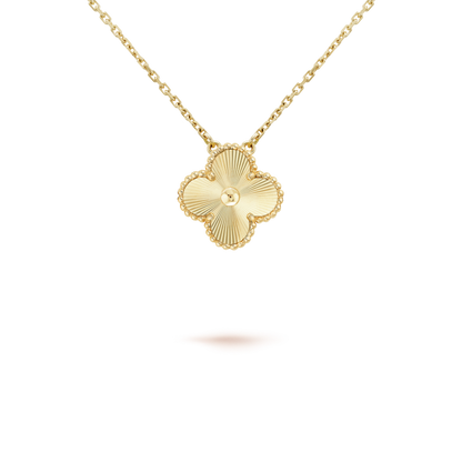 [⭐Reverie Jewels]CLOVER 15MM LASER NECKLACE AND BOX