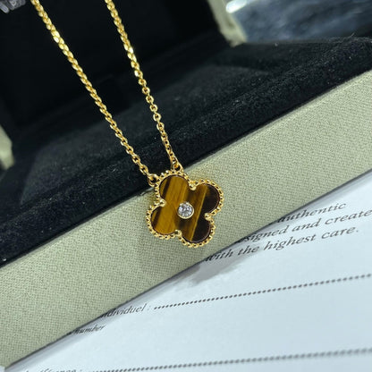 [⭐Reverie Jewels]CLOVER 15MM DIAMOND AND YELLOW TIGER'S EYE AGATE necklace